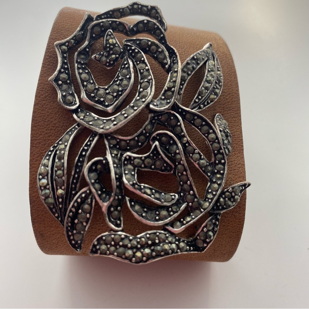 KC Vintage Leather Cuff Bracelet Ornate Rose Motif Marcasite Stones Artisan 7”in